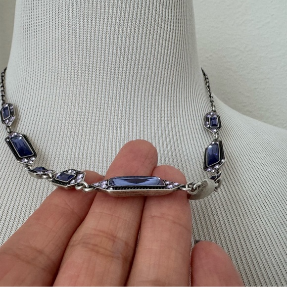 Stunning Swarovski crystal necklace in gorgeous purple! Like new! - Picture 6 of 12